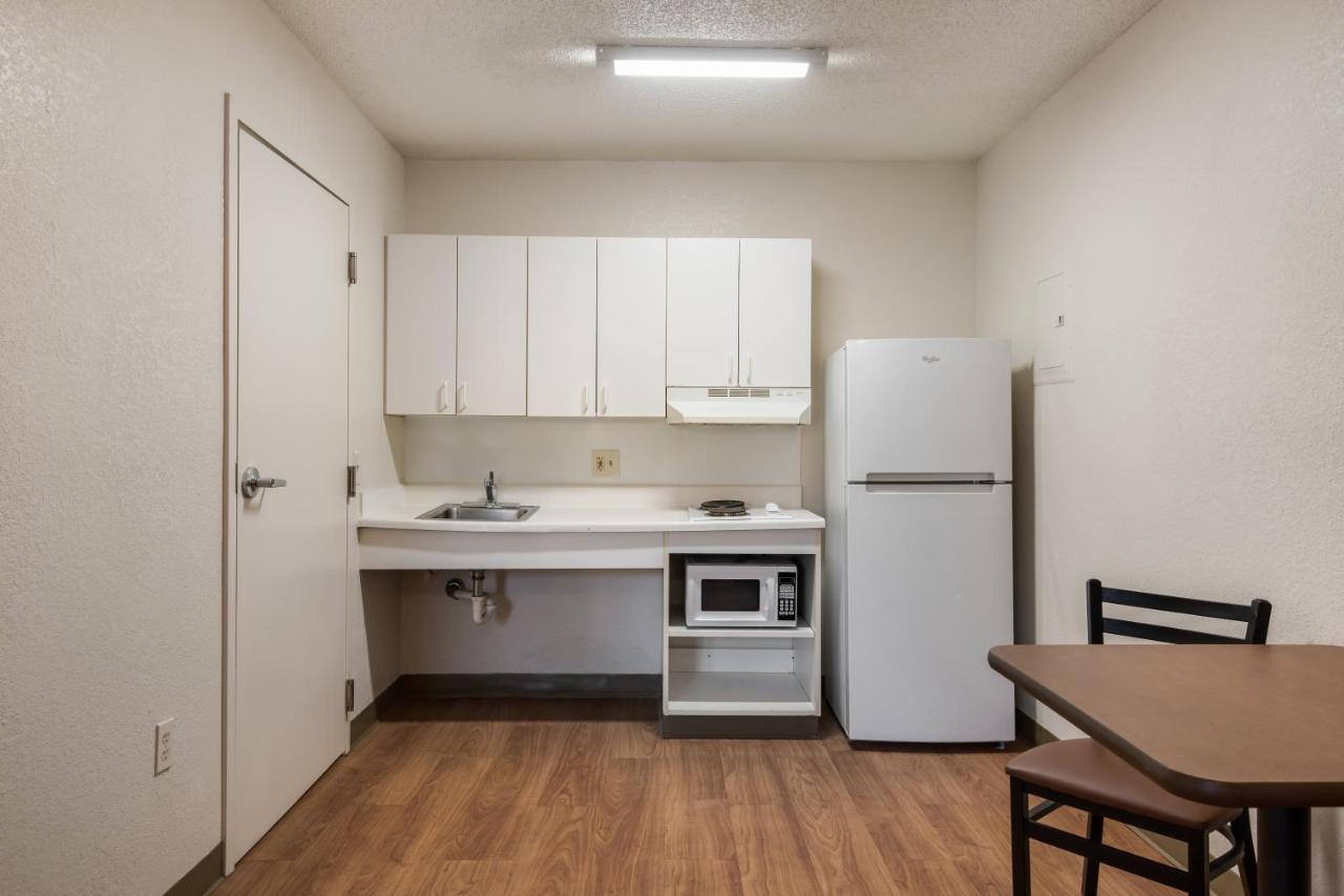 Birch Hill Suites Kansas City - Independence Buitenkant foto