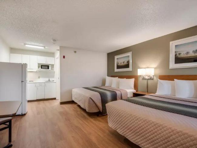 Birch Hill Suites Kansas City - Independence Buitenkant foto