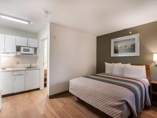 Birch Hill Suites Kansas City - Independence Buitenkant foto