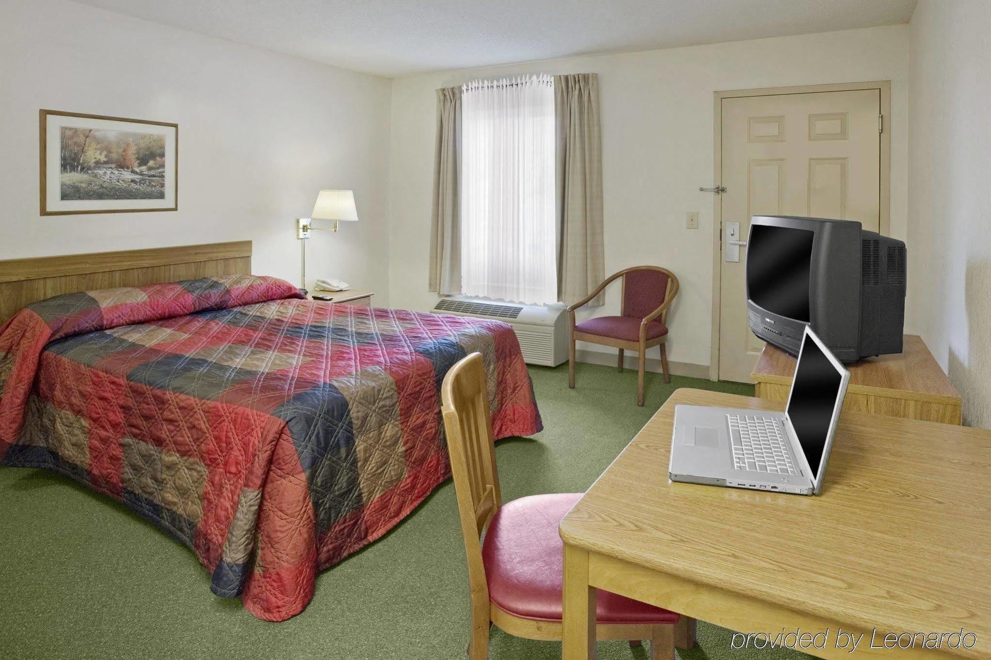 Birch Hill Suites Kansas City - Independence Buitenkant foto